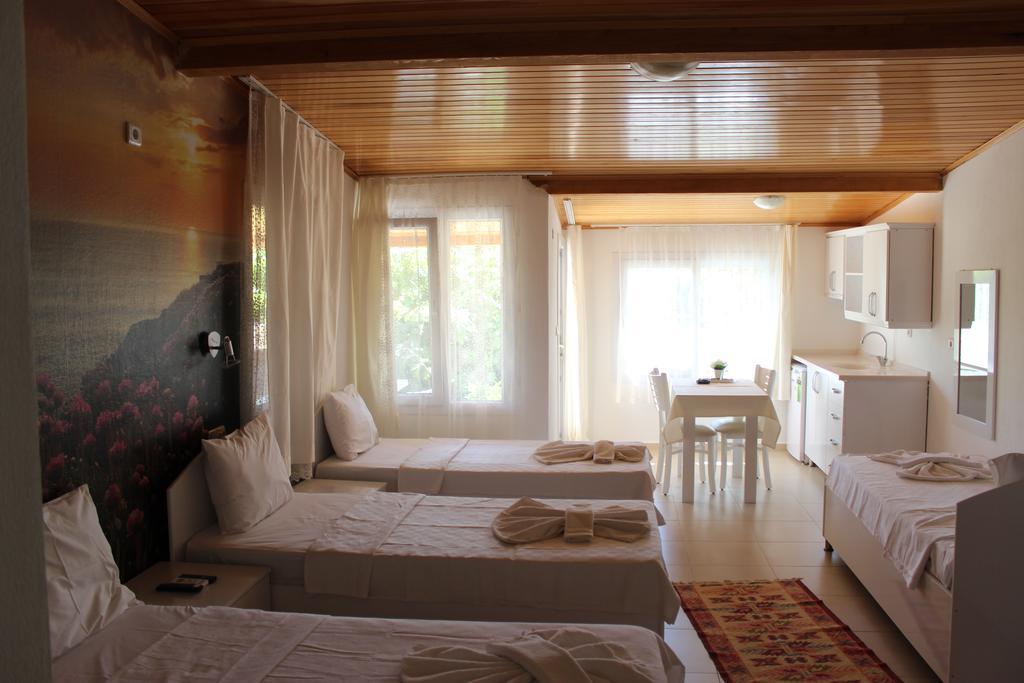 Huzur Hotel Siğacık Exterior foto